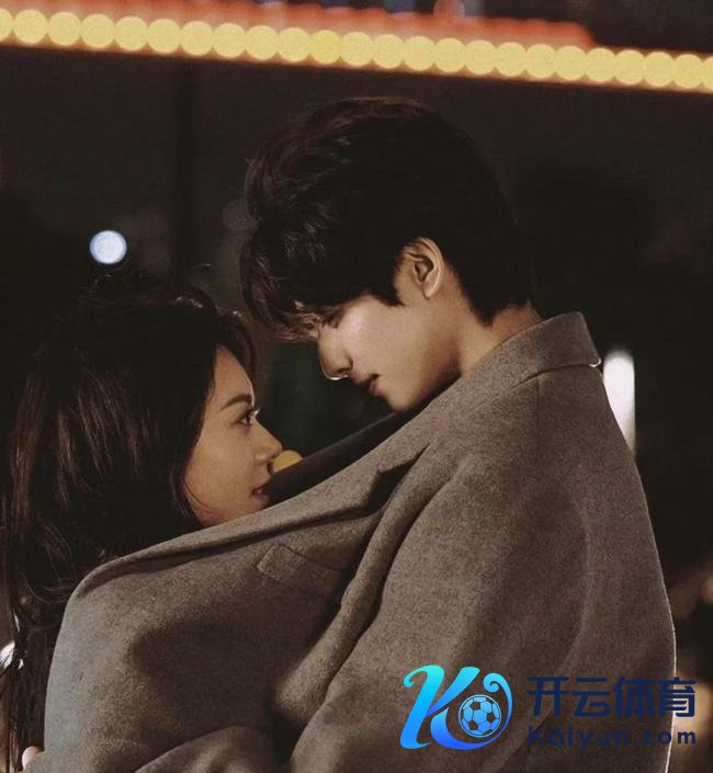 骄阳似我 剧情为王 爱情与成长的交汇