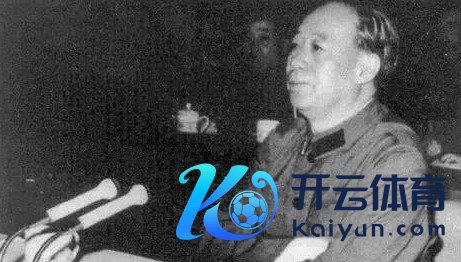 1979年中央会议现场千里默3分钟，汪东兴只说了8个字，让全场屏息